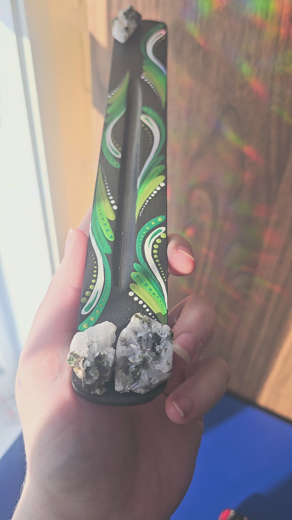 Encensoir avec epidote sur quartz